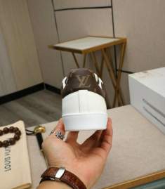 Picture of Louis Vuitton Shoes _SKULVsz38-44mnf080215450